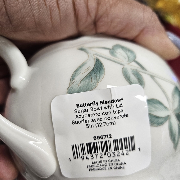 LENOX Butterfly Meadow white sugar bowl with Rose On Top - Picture 5 of 7